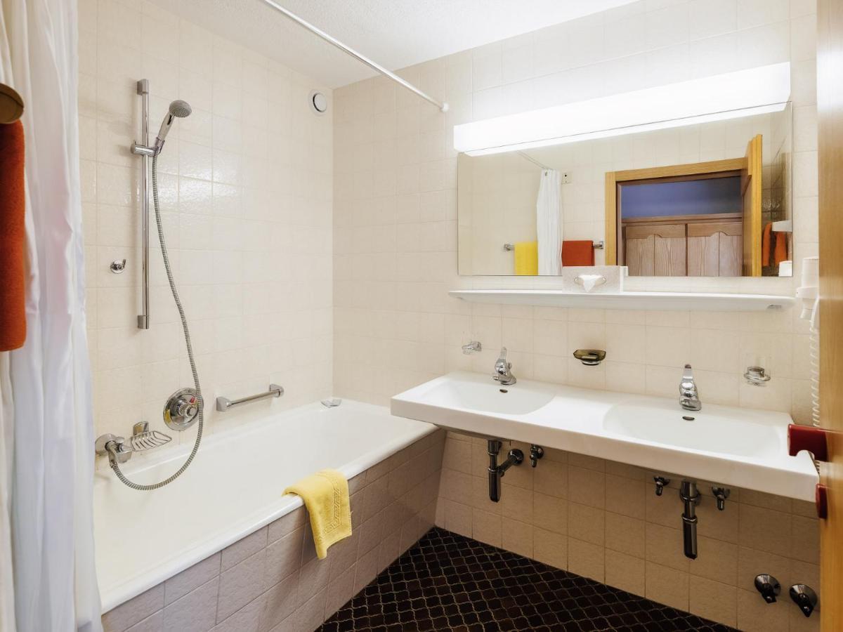 Hotel Komperdell Зерфаус Екстериор снимка