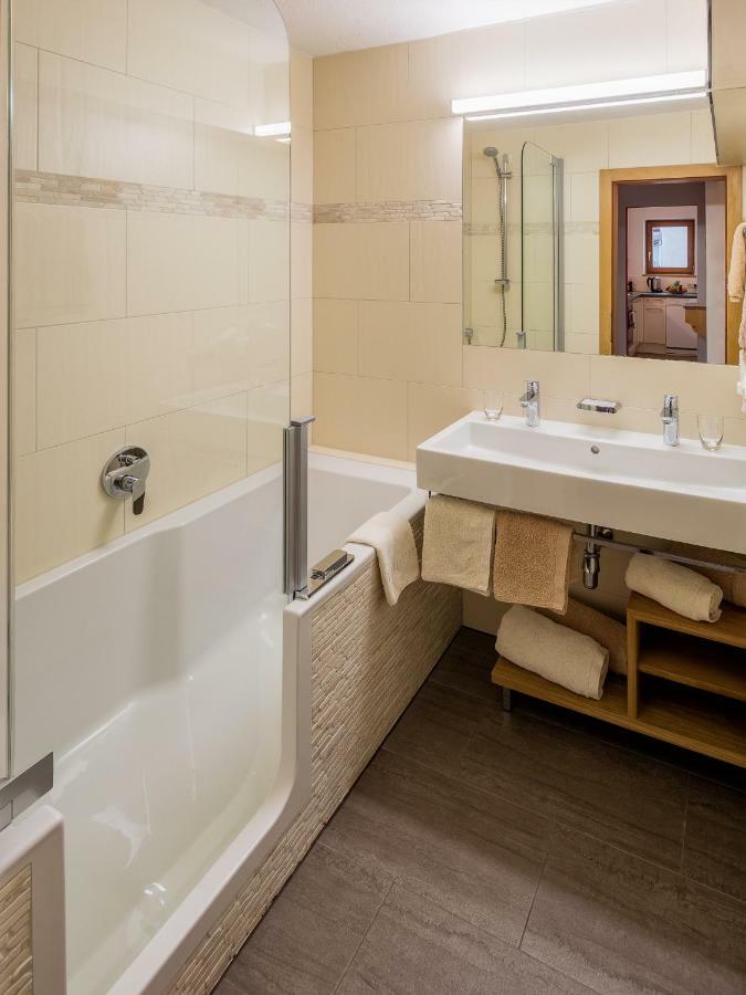 Hotel Komperdell Зерфаус Екстериор снимка